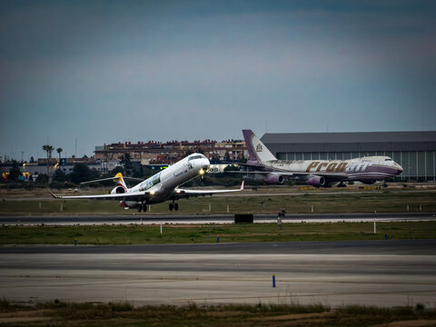 Planes landing and taking off from Manises Airport (Valencia, Spain) on February 7, 2026