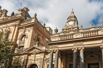 Obraz premium South Africa - Cape Town - City Hall - Edwardian clocktower, limestone details and a grand portico facing Grand Parade.