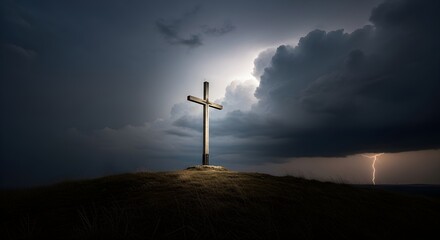 Obraz premium Wooden cross silhouetted against a dramatic stormy sky with lightning
