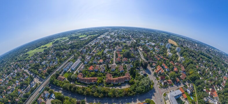 Luftaufnahme von Gr&ouml;benzell im oberbayerischen Kreis F&uuml;rstenfeldbruck im Sommer