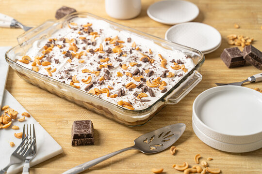 Chocolate pudding ice box cake. Easy no bake dessert food