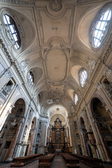 Obraz premium Nave of Chiesa di San Filippo Neri - Turin, Italy