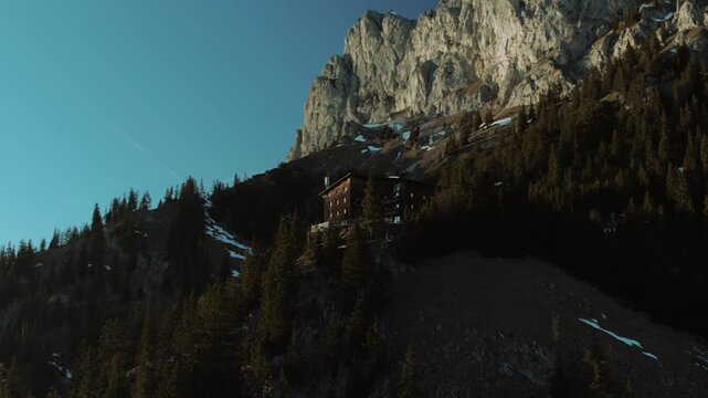 this is tthe tannheimer hutte in the algauer alpen. in the north of tirol in austria. between the mountain