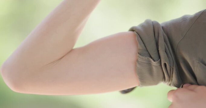 Exploring skin sensitivity reactions in natural sunlight during afternoon activities in a park setting