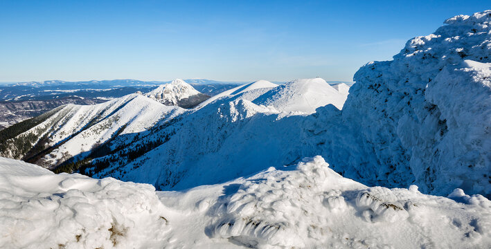 &bdquo;Orava Castle in Slovakia at night, famous filming location of the 1922 silent horror film Nosferatu. Dramatic gothic medieval castle on a rocky cliff with dark mysterious atmosphere.&ldquo;