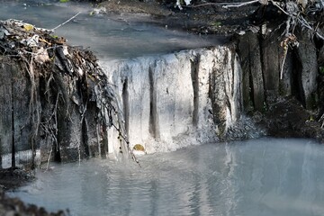 Siarczane źródło w podkrakowskim uzdrowisku w Swoszowicach  © Lancan