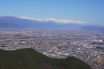 信州　霧訪山 洞ノ峰　から望む北アルプス　塩尻市涯