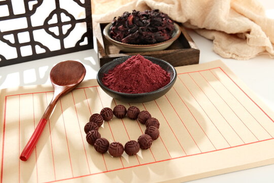 Chinese Medicine Luo Shen Hua He Xiang Zhu Hand String