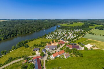 Das Erholungsgebiet Haselbach nahe Ellwangen in Ostwürttemberg aus der Vogelperspektive © ARochau