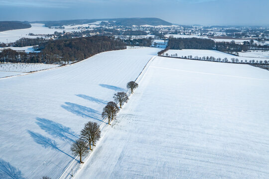 Luftaufnahme  - verschneite Landschaft am Stemweder Berg