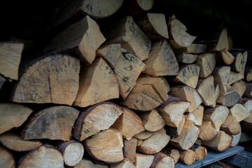 Drewno na opał, drzewo © Follow the Sun