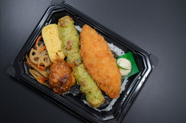 定番の海苔弁当