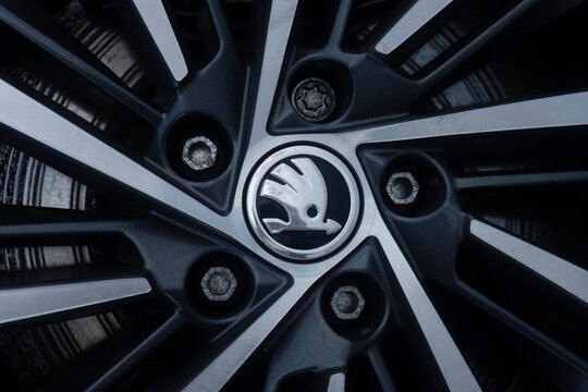 2024 Skoda Superb wheel logo in close up