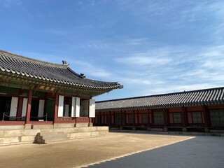 Fototapeta premium The view of Seoul city and Gyeongbokgung Palace