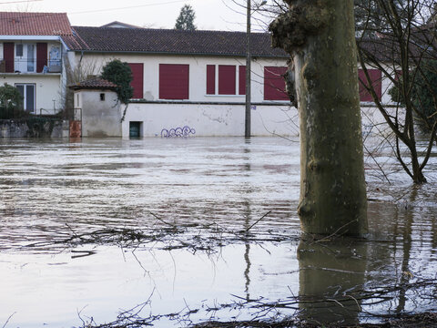 Ville de Tartas, subissant les d&eacute;bordements de la midouze, suite &agrave; la temp&ecirc;te Nils, F&eacute;vrier 2026