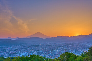 神奈川県秦野市の権現山からの夕景(秦野市街,富士山など)