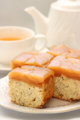 りんごのケーキでティータイム