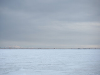 真っ白になった海面