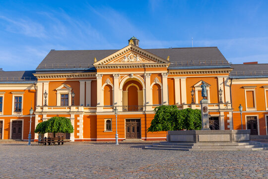 The Neoclassical Klaipeda Drama Theatre with the Annie from Tharau Statue, Klaipeda, Lithuania