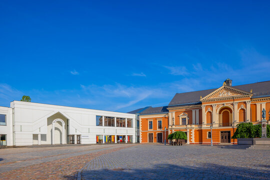 The Neoclassical Klaipeda Drama Theatre with the New Extension and the Annie from Tharau Statue, Klaipeda, Lithuania