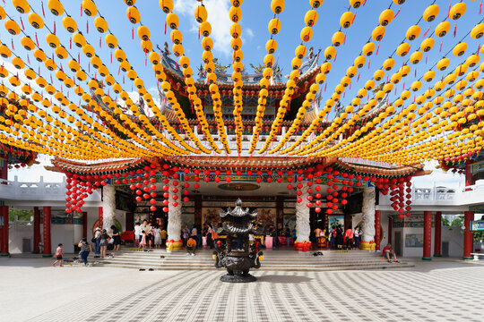 Thean Hou Temple to the Goddess Mazu with red and yellow chinese lanterns, Kuala Lumpur, Malaysia, Asia