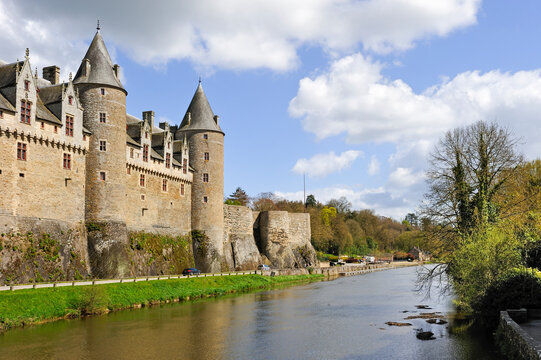 Josselin Castle on the Oust River bank, Morbihan department, Region of Brittany, France, Europe