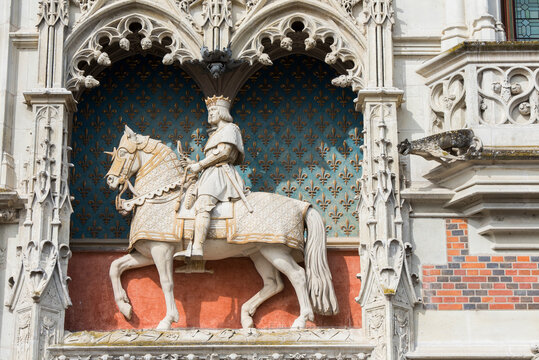 Equestrian statue of Louis XII at the entrance of the Royal Chateau de Blois, Loir-et-Cher department, Centre-Val de Loire region, France, Europe