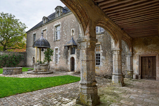 Covered gallery, East wing and the well of the Chateau de Talcy, Loir-et-Cher department, Centre-Val de Loire region, France