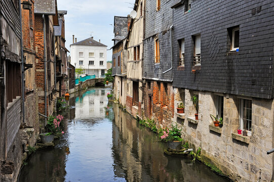 La Risle channeled river in the center of Pont-Audemer, Eure department, Normandy region, France, Europe