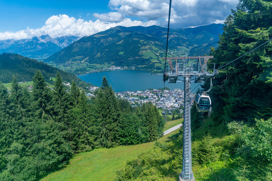 View of cable car from Zell am See to Mittelstation on a sunny day, Bruckberg, Salzburg, Austria, Europe