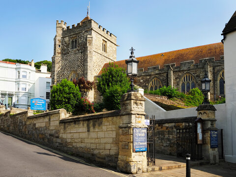 Historic church of st clement with stone walls and green surroundings in hastings, united kingdom
