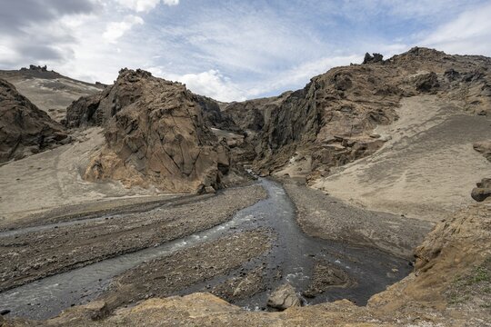 Drekagil, gorge in the crater rim of Askja volcano, Dyngjufj&ouml;ll mountain massif, Icelandic highlands, Vatnaj&ouml;kull National Park, Iceland