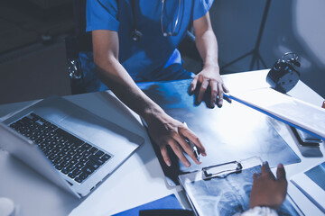 Doctors are meeting at the hospital to discuss treatment options and share experiences with colleagues.