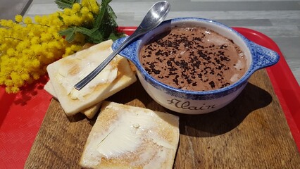 L'heure du go&ucirc;ter...