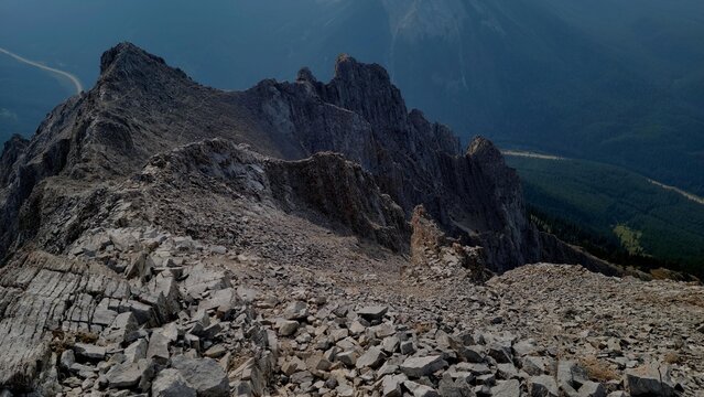 Summit ridge at the summit of Gap Mounttain