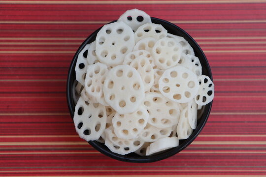 Fresh raw lotus root slices,, cooking ingredient