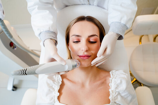 Advanced RF facial lifting with needle fractional radiofrequency in medical cosmetology.
