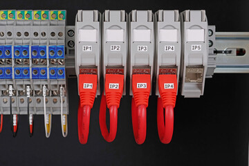 Keystone for obtaining patchcords in Rj45 connectors for Internet connection.