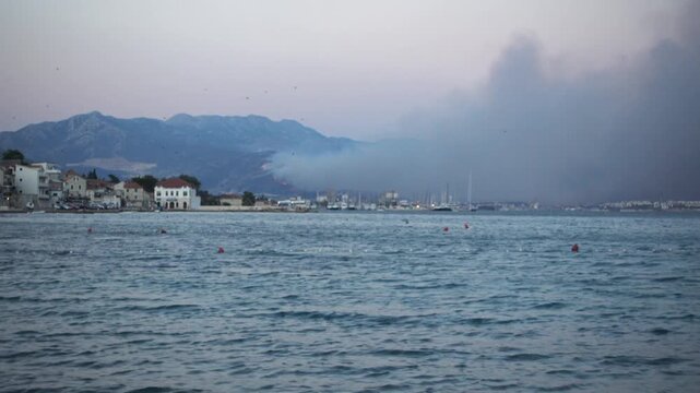 fire threatens to destroy outskirts of Croatian Split