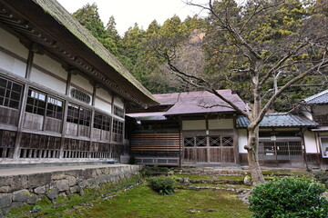 Fototapeta premium 岩室の種月寺秋景色（新潟県新潟市岩室）