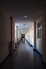 오래된 건물의 복도