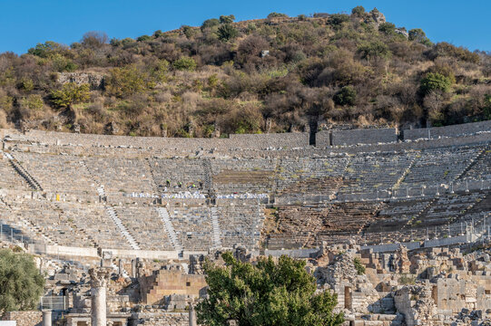 The Great Theatre of Ephesus, located in T&uuml;rkiye near Sel&ccedil;uk