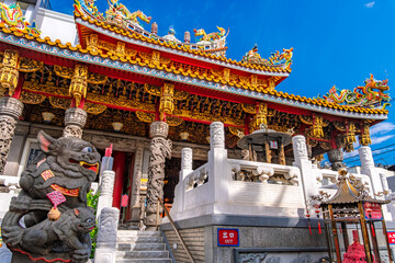 神奈川県横浜市 青空に映える横浜中華街のシンボル「横浜関帝廟」