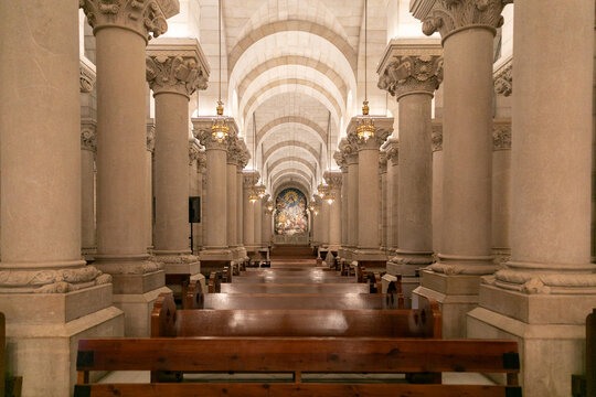 house of god, arquitectura, interiors, viejo, edificio, catedral, religiones, arco, columna, europa, Espa&ntilde;a, altar, monumento, religiosas, techo, arte, cat&oacute;lica, lobby, g&oacute;tica, gemas, cripta de la Alm