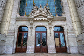 Fototapeta premium Abandoned Palace in Budapest, Hungary – Derelict Historic Television Headquarters, Urban Decay Architecture, Forgotten Cultural Landmark, Empty Neo-Renaissance Building Exterior