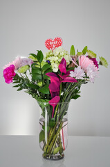 Obraz premium Bouquet of flowers in vase