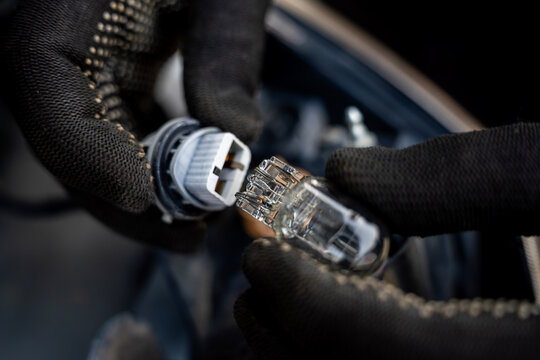 Halogen Headlight Bulb Service