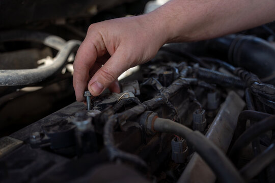 Ignition Module Bracket Installation