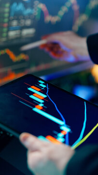 Crypto market momentum analysis businessman trading