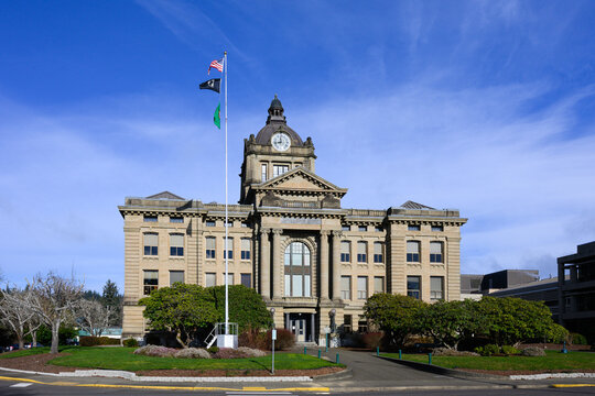 Montesano, WA, USA - January 20, 2026; Grays Harbor County Courthouse facade in Montesano  in sun